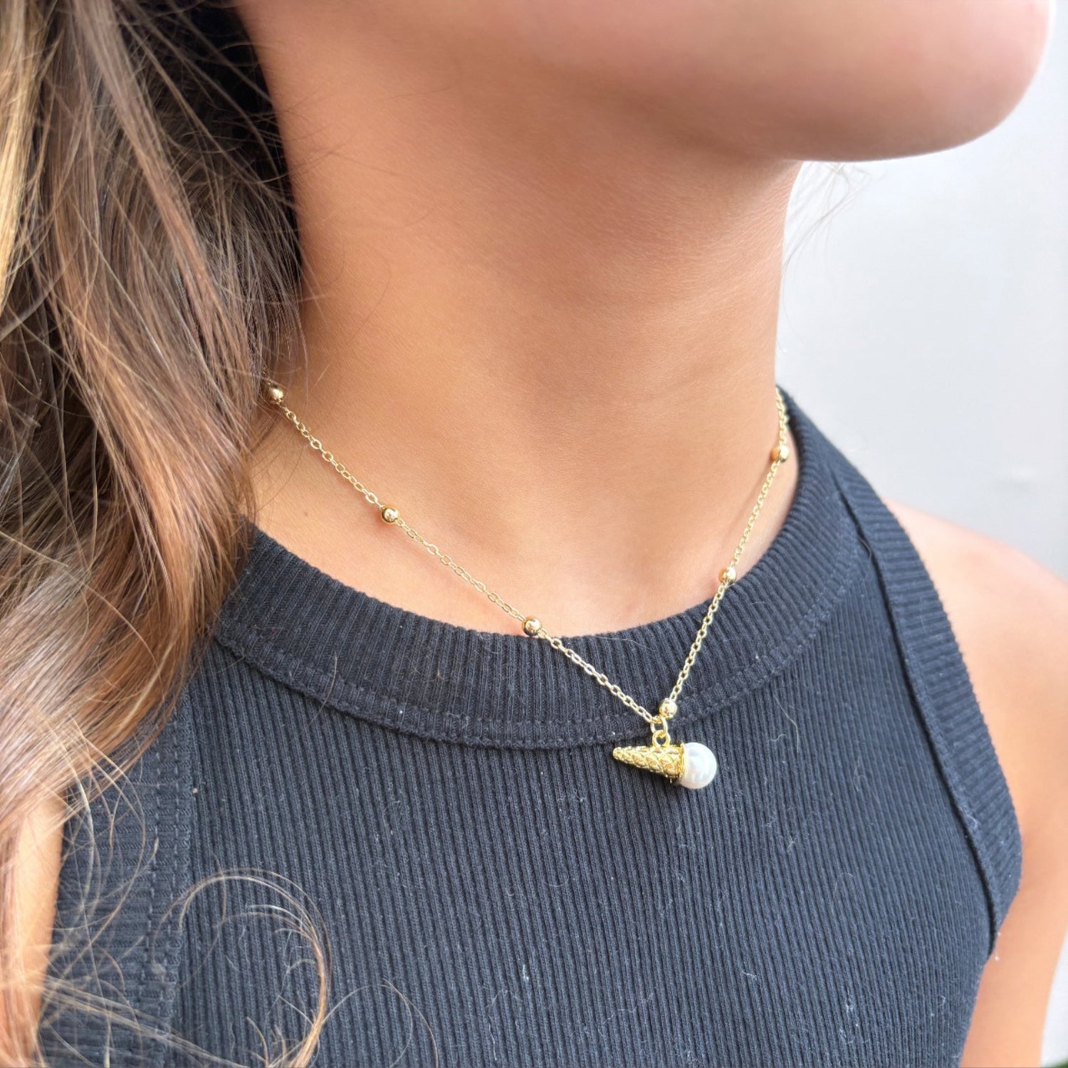 Fancy Scoop Necklace