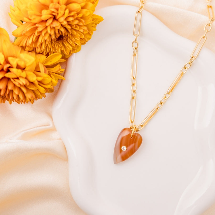 taudrey big on love necklace amber