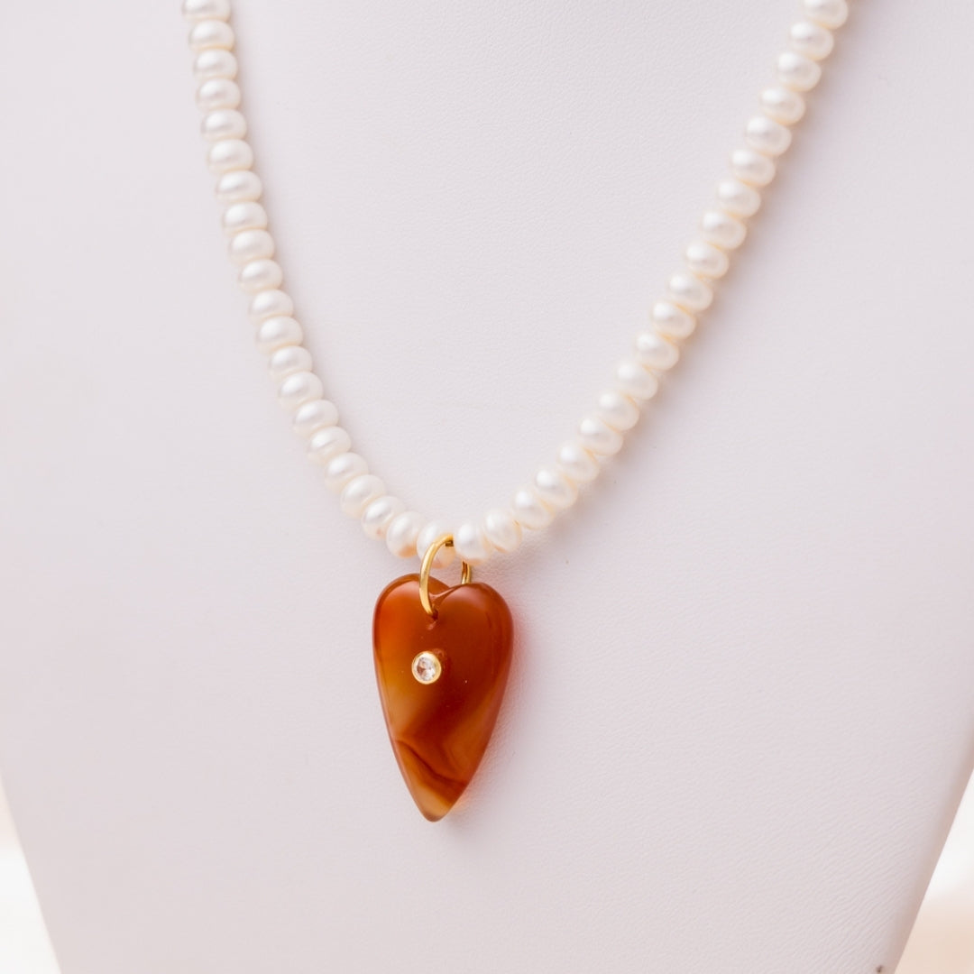 taudrey out of love necklace amber