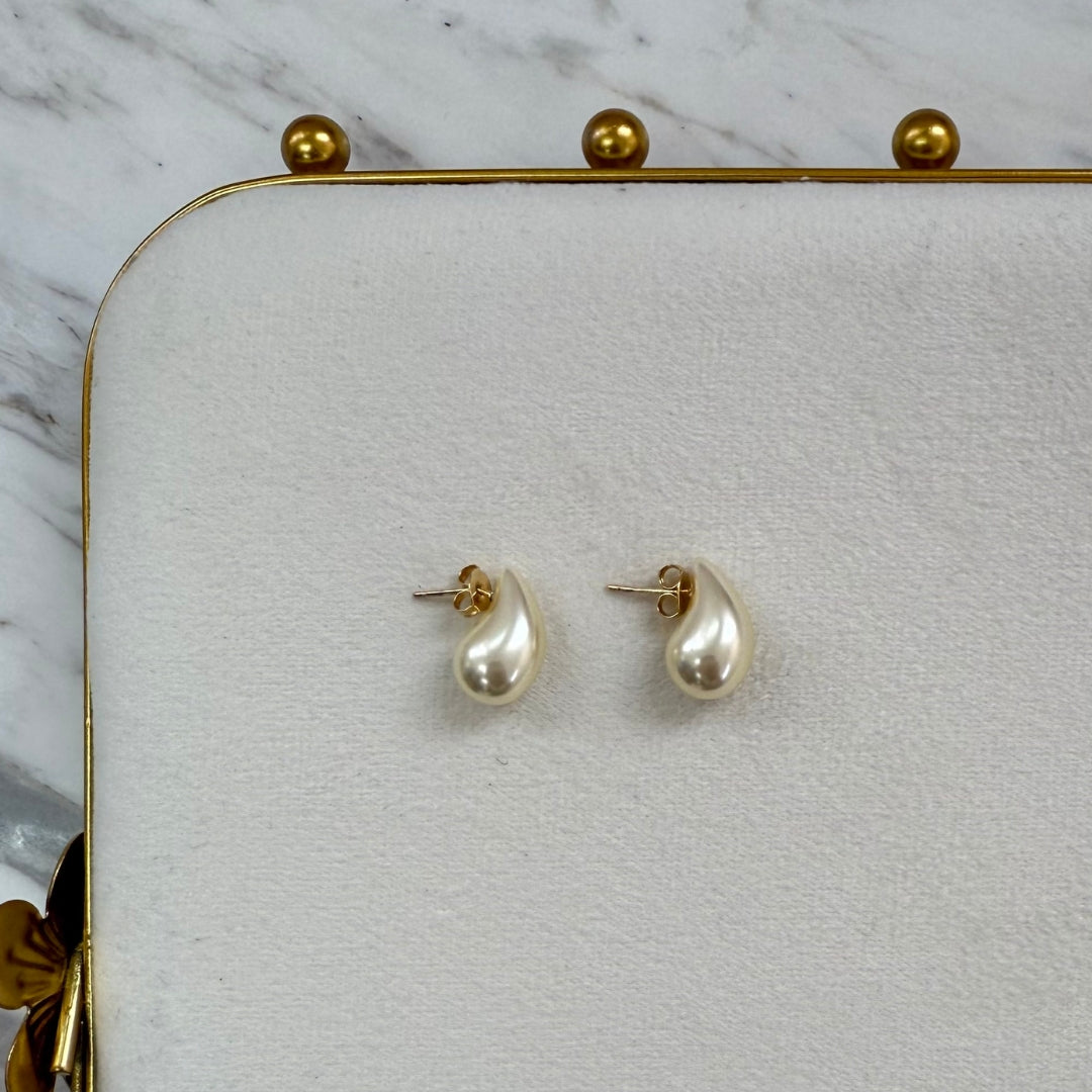 taudrey pearl crush earrings