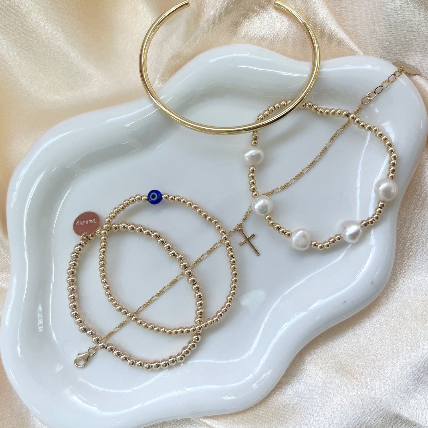 taudrey the friends bracelet stack by paula mazet 