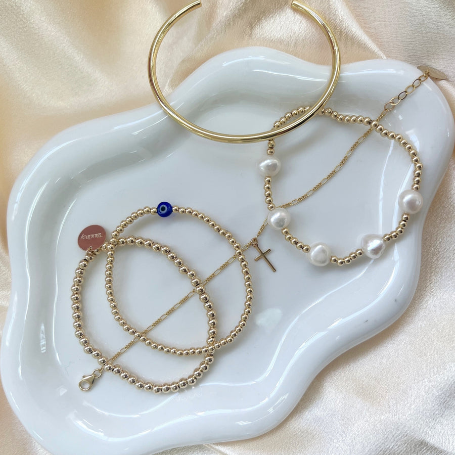 taudrey the friends bracelet stack by paula mazet 