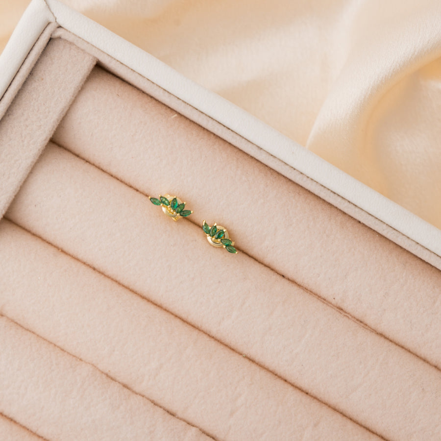 taudrey holly jolly studs