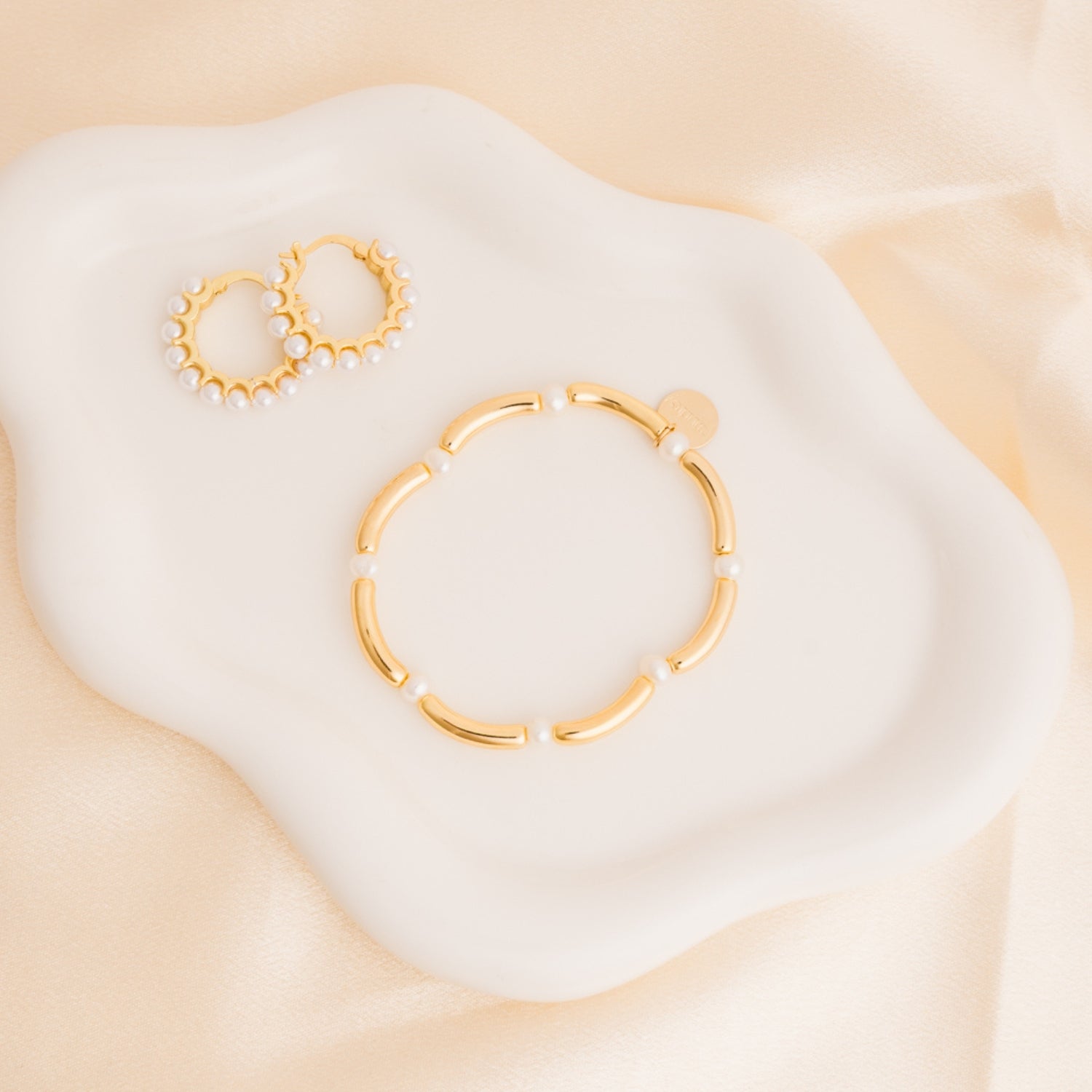 taudrey golden luster bracelet