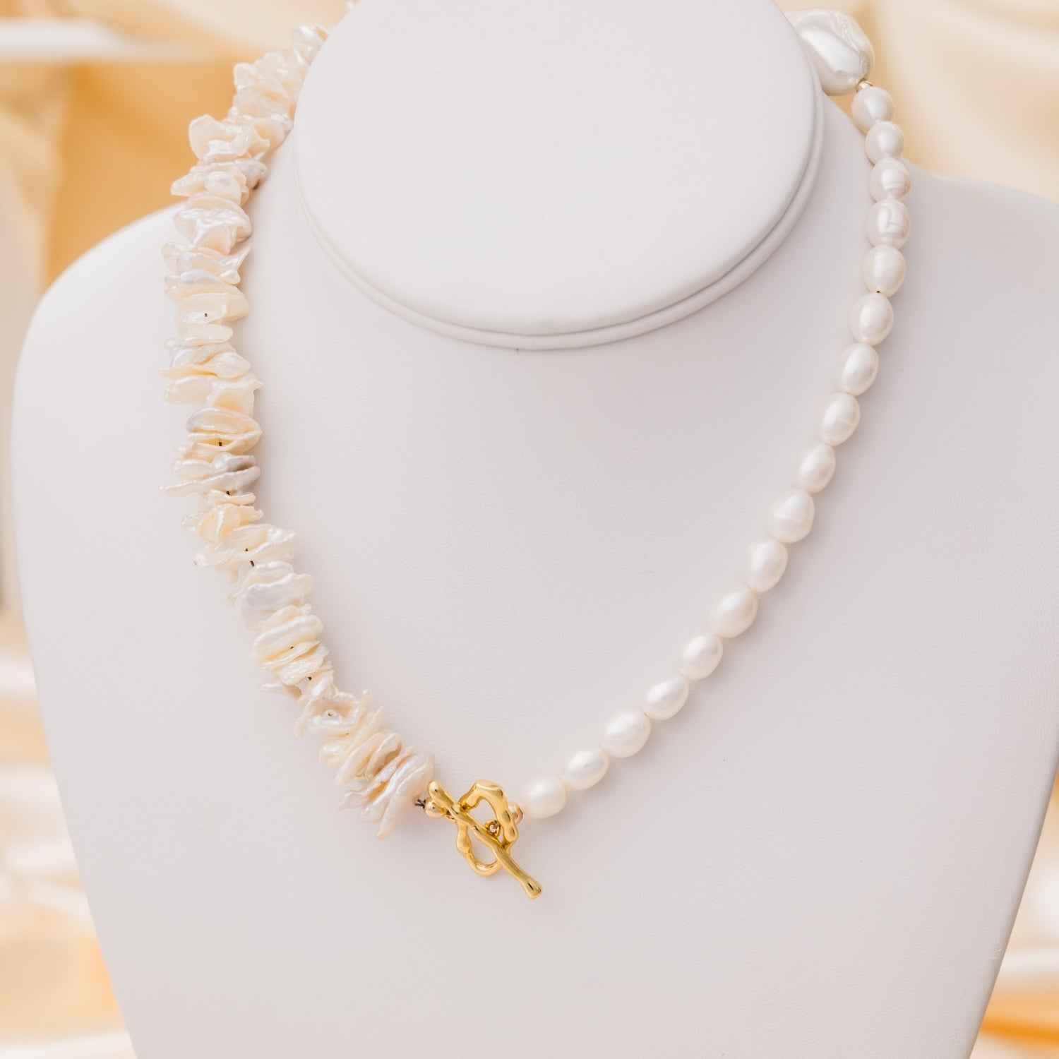 taudrey mother of pearlfection necklace