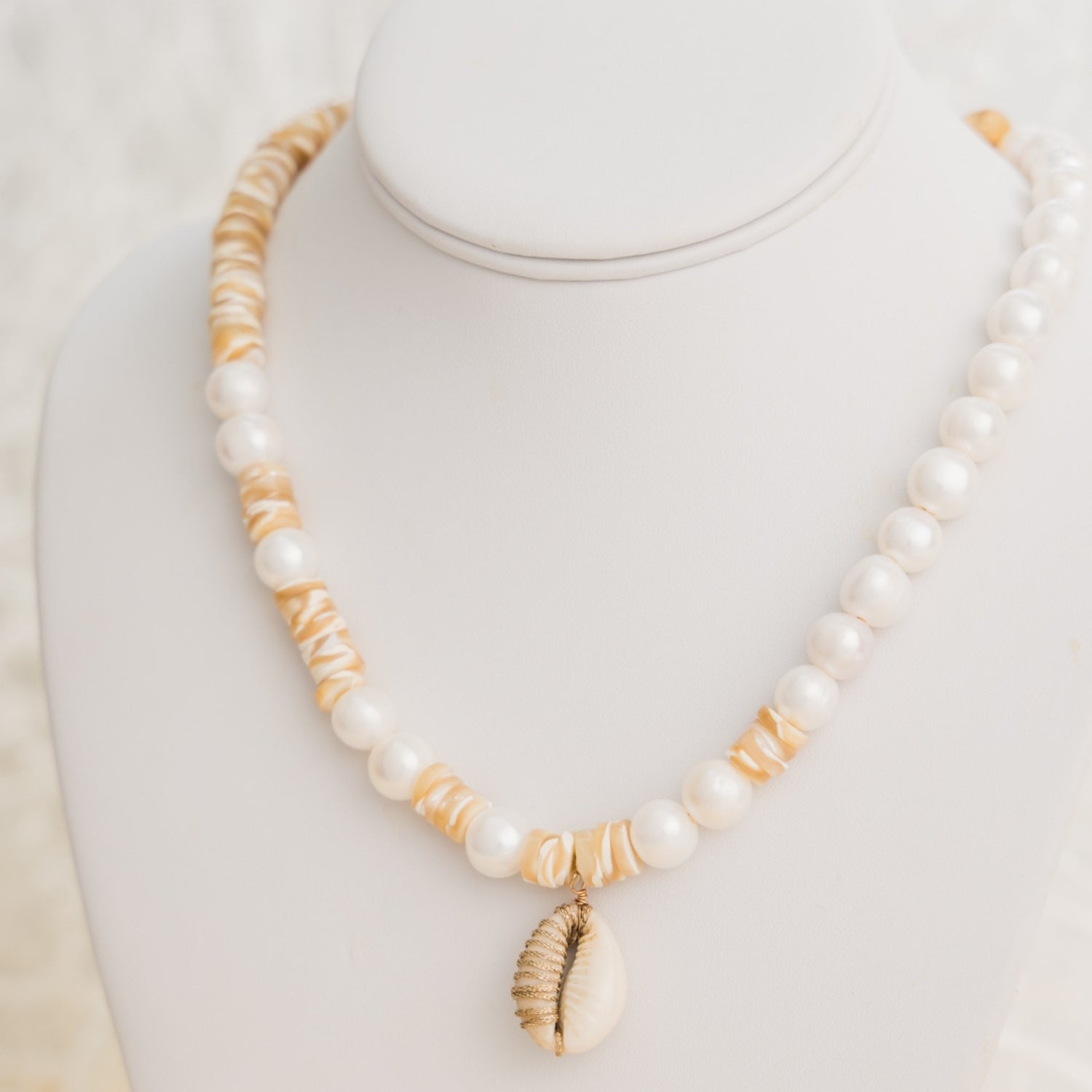 taudrey palm royale necklace