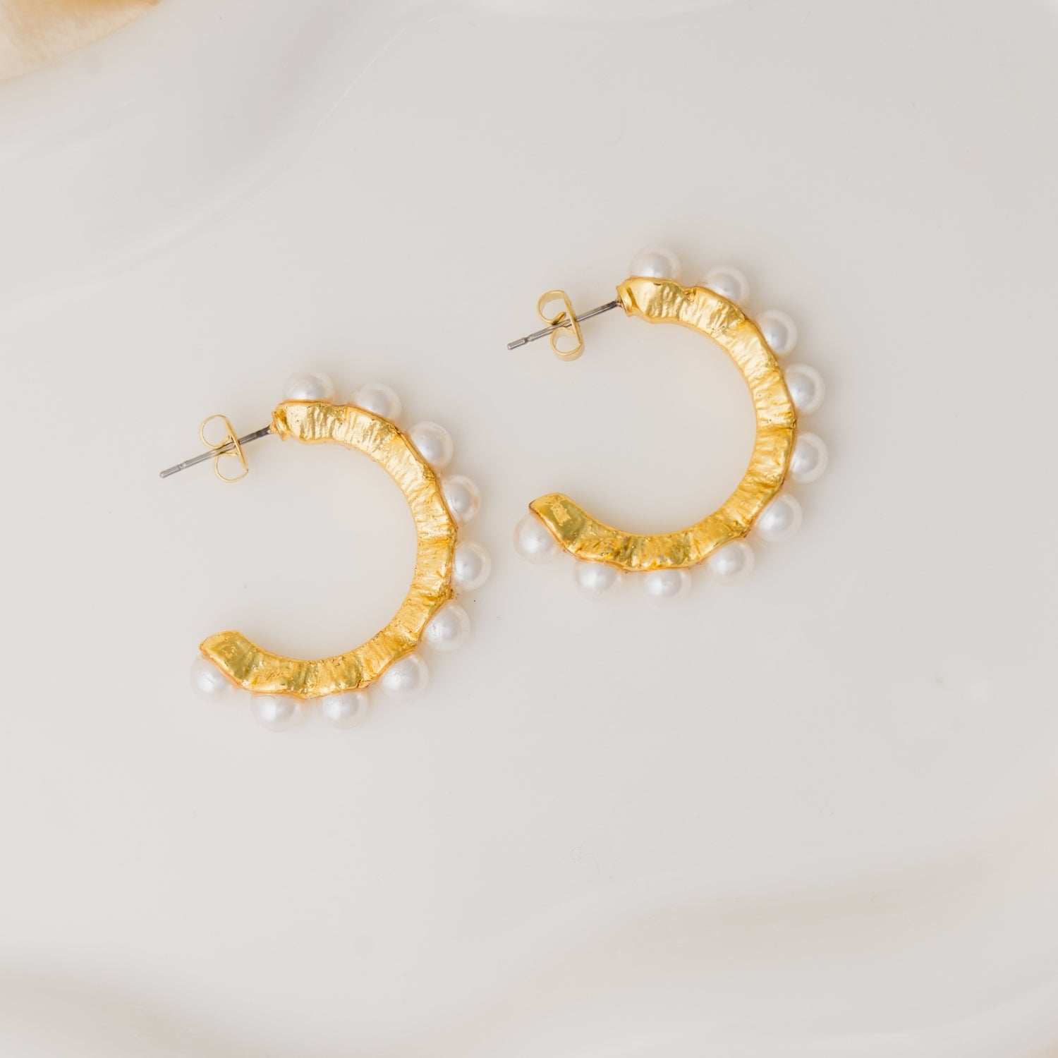 taudrey pearl it on earrings