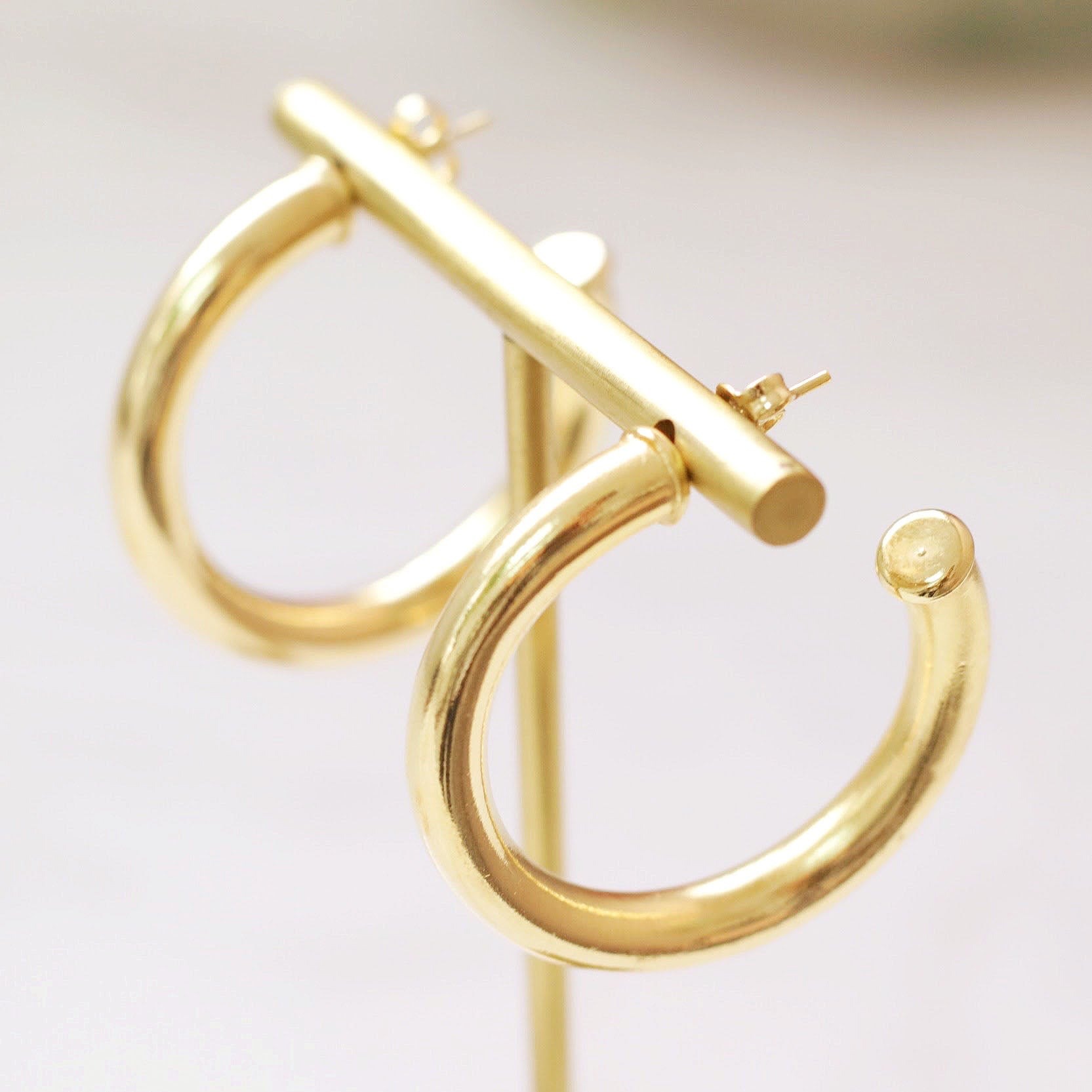 Ahead of the Curve Hoop Earrings (large)