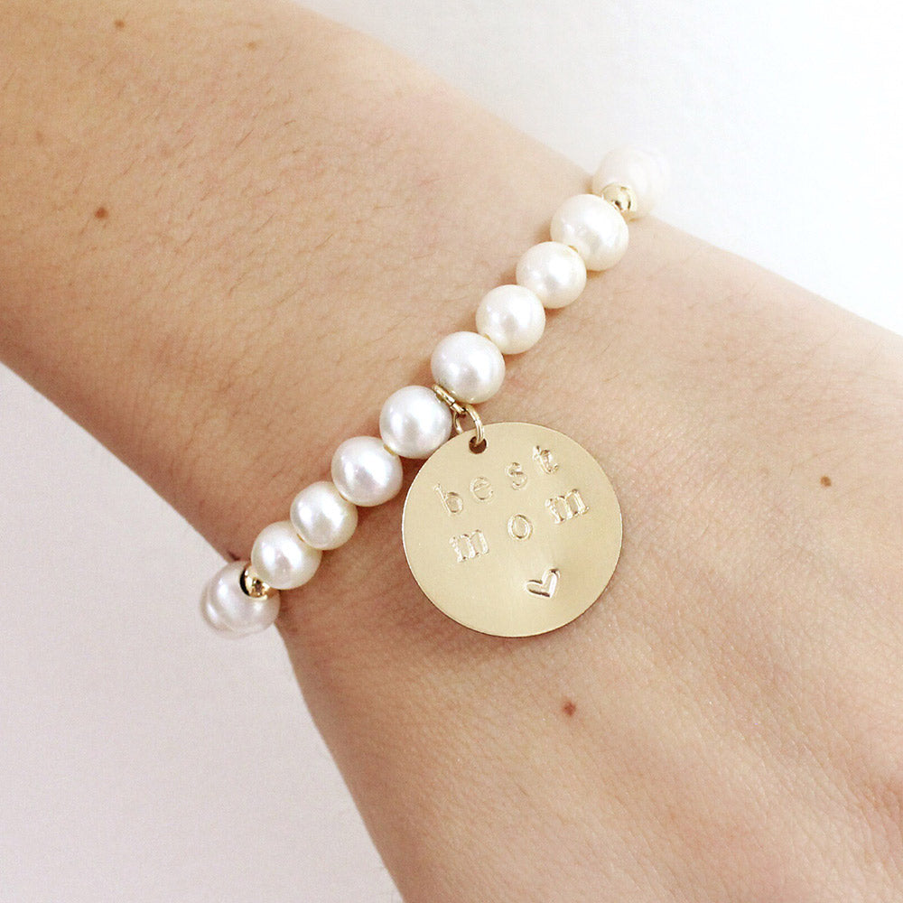 taudrey best mom Mother's Day gift beaded bracelet pearl beads charm hand stamped with best mom 