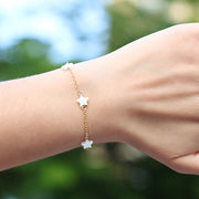 taudrey lucky stars gold chain three pearl star bracelet